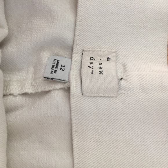 A New Day Paperbag Cropped Pants - Picture 5 of 7